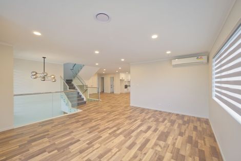 Photo of property in 31 Vazey Way, Hobsonville, Auckland, 0618