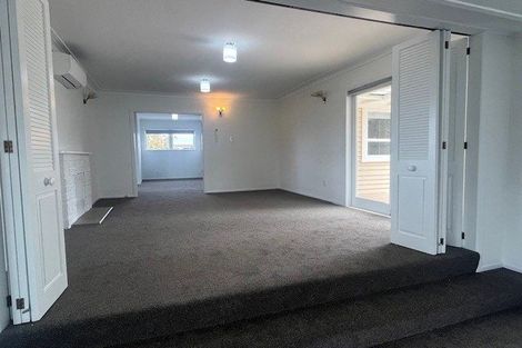 Photo of property in 63 Litten Road, Cockle Bay, Auckland, 2014