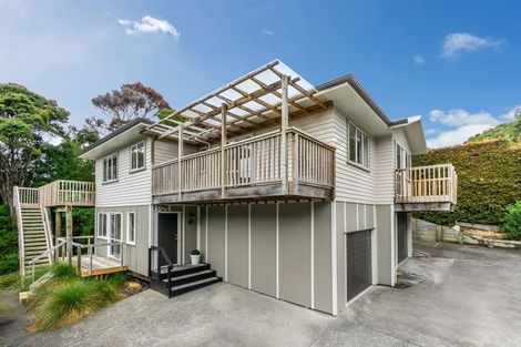 Photo of property in 11a Viridian Lane, Greenhithe, Auckland, 0632