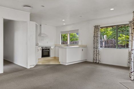 Photo of property in 1/8 Kathleen Place, Rainbow Point, Taupo, 3330