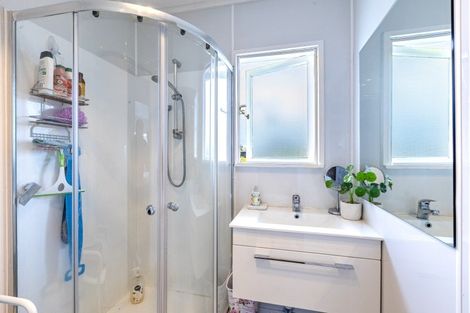 Photo of property in 38 Mcgreevy Street, Waipawa, 4210