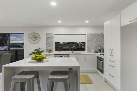 Photo of property in 1/42 Kiwi Esplanade, Mangere Bridge, Auckland, 2022