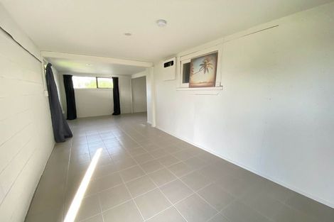 Photo of property in 54 Potter Avenue, Northcote, Auckland, 0627