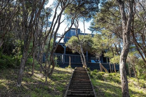 Photo of property in 27 Okoka Road, Omiha, Waiheke Island, 1081