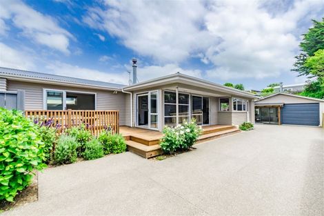 Photo of property in 10 Dale Road, Raumati South, Paraparaumu, 5032