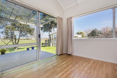 Photo of property in 2/10 Kiekie Road, Mangere Bridge, Auckland, 2022