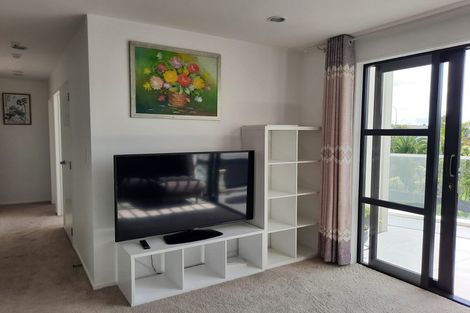 Photo of property in Apollo Apartments, 201/46 Rosedale Road, Rosedale, Auckland, 0632