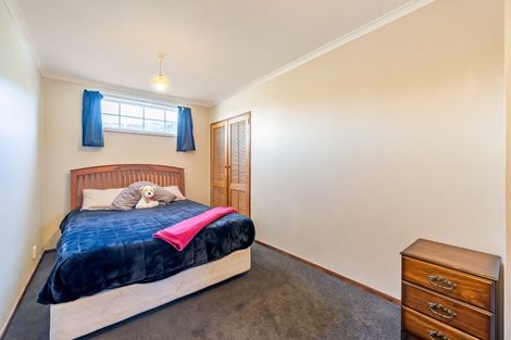 Photo of property in 18 Akron Grove, Totara Park, Upper Hutt, 5018