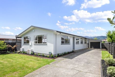 Photo of property in 4 Harvard Grove, Totara Park, Upper Hutt, 5018