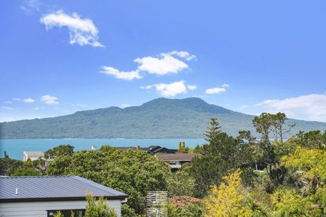 Photo of property in 42 Park Rise, Campbells Bay, Auckland, 0630