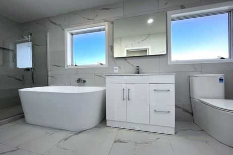 Photo of property in 106 Ti Rakau Drive, Pakuranga, Auckland, 2010