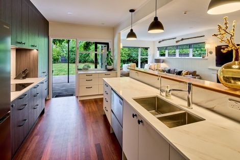 Photo of property in 295 Fergusson Drive, Heretaunga, Upper Hutt, 5018