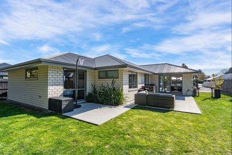 Photo of property in 32 Geoff Geering Drive, Netherby, Ashburton, 7700