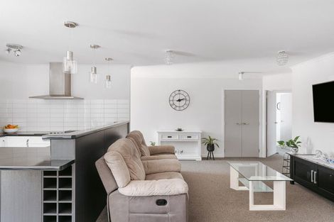 Photo of property in Waterview Estate, 11/4 Greystone Place, Omokoroa, 3114