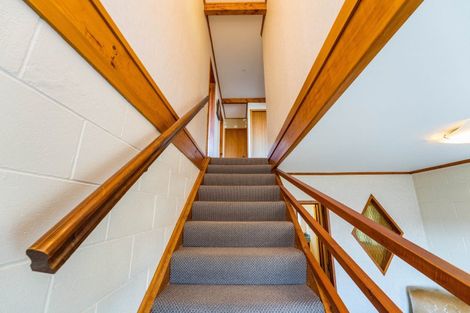 Photo of property in 25 Golders Place, Richmond Heights, Taupo, 3330