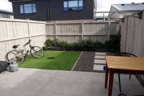 Photo of property in 49 Periko Way, Takanini, 2112