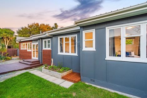 Photo of property in 3 Moa Road, Raumati Beach, Paraparaumu, 5032