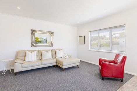 Photo of property in 11 Taradale Road, Marewa, Napier, 4110