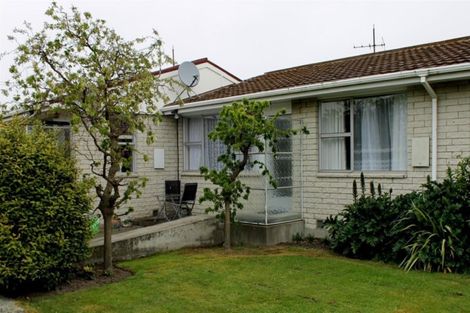 Photo of property in 2/109 Middlepark Road, Sockburn, Christchurch, 8042