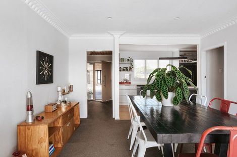 Photo of property in 306 Omokoroa Road, Omokoroa, 3114