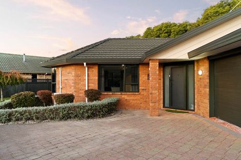 Photo of property in 13 Makepeace Place, Flagstaff, Hamilton, 3210