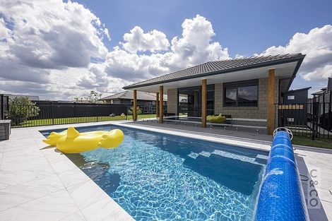 Photo of property in 42 Pohutukawa Parade, Riverhead, 0820