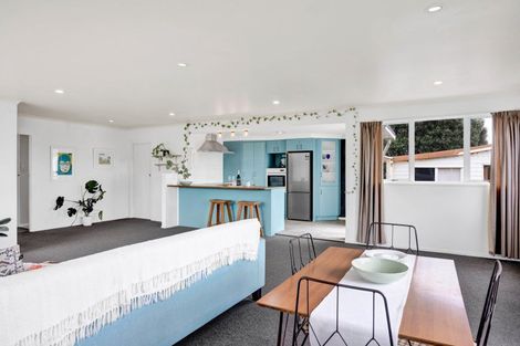 Photo of property in 1 Pohutukawa Drive, Opunake, 4616