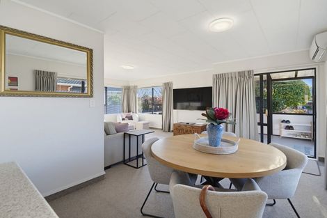 Photo of property in 24 Usherwood Crescent, Akina, Hastings, 4122