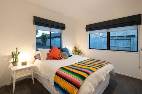 Photo of property in 128 Dickson Road, Papamoa Beach, Papamoa, 3118