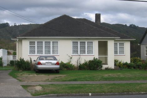 Photo of property in 128 Reynolds Street, Taita, Lower Hutt, 5011