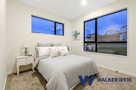 Photo of property in 19 Syd Grant Crescent, Orewa, 0931