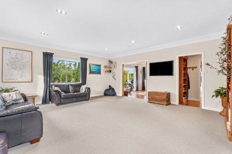 Photo of property in 682 Haruru Road, Kaukapakapa, 0873