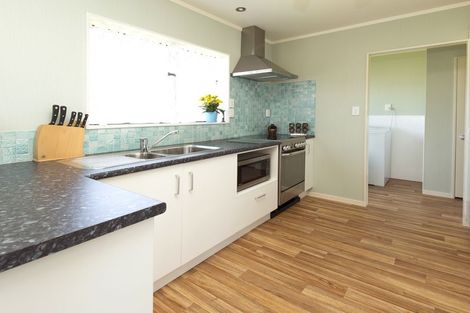 Photo of property in 1/38 Albatross Road, Red Beach, 0932