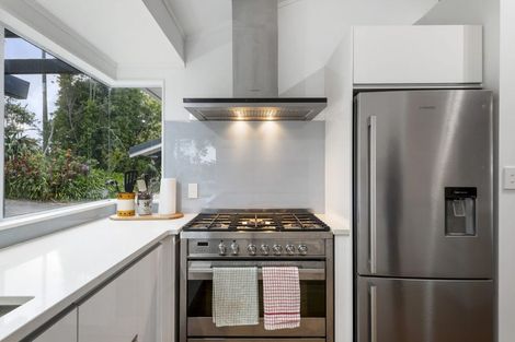 Photo of property in 12 Whitehills Road, Waitoki, Silverdale, 0994