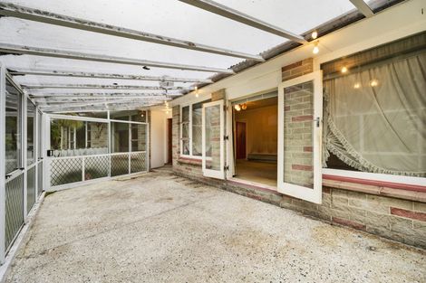 Photo of property in 27 Lees Grove, Wainuiomata, Lower Hutt, 5014