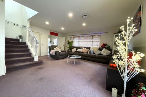 Photo of property in 40 Lilybank Crescent, East Tamaki, Auckland, 2013