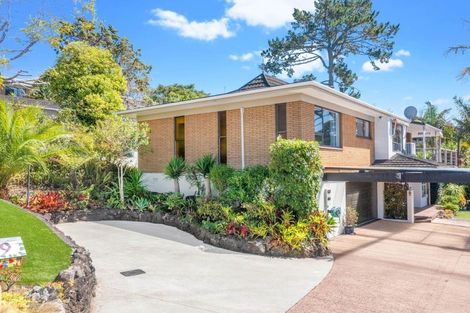 Photo of property in 99 John Downs Drive, Browns Bay, Auckland, 0630