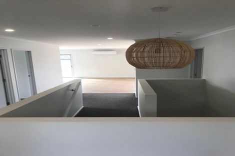 Photo of property in 1 Danden Way, Pukekohe, 2120