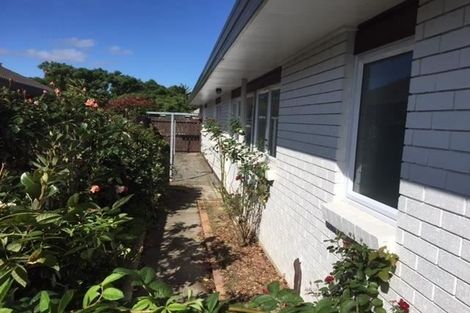 Photo of property in 2 Gairloch Place, Wattle Downs, Auckland, 2103