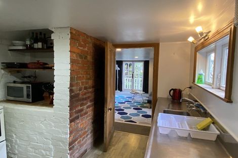 Photo of property in 74 Fairlie Terrace, Kelburn, Wellington, 6021