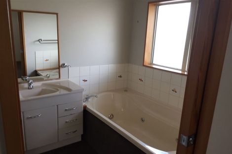 Photo of property in 145 Maidstone Road, Ilam, Christchurch, 8041