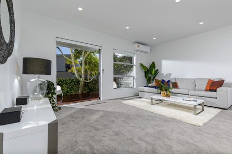 Photo of property in 21/40 Scarlet Oak Drive, Schnapper Rock, Auckland, 0632