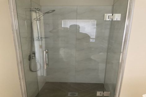 Photo of property in 10 Sambrooke Crescent, Flat Bush, Auckland, 2019