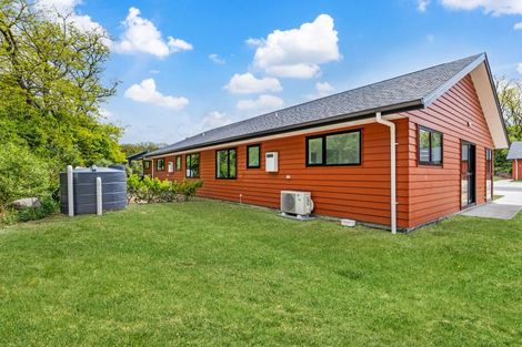 Photo of property in 4 Winnie Close, Acacia Bay, Taupo, 3330