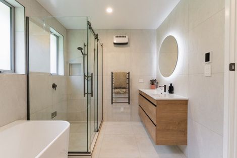 Photo of property in 60 Marion Street, Macandrew Bay, Dunedin, 9014