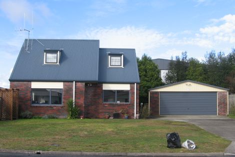 Photo of property in 5 Harvard Court, Melville, Hamilton, 3206