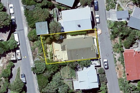 Photo of property in 30 Milne Terrace, Island Bay, Wellington, 6023