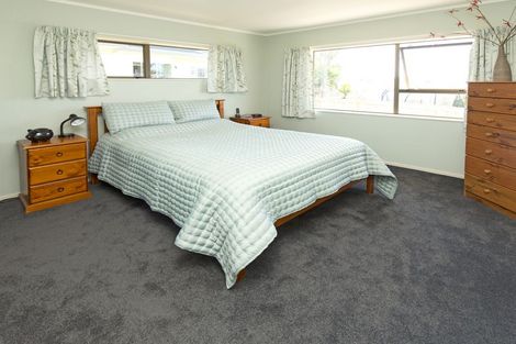 Photo of property in 1/38 Albatross Road, Red Beach, 0932