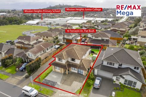 Photo of property in 10 Terrasini Drive, Flat Bush, Auckland, 2019