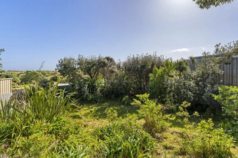 Photo of property in 5 Moana Street, Otaki Beach, Otaki, 5512